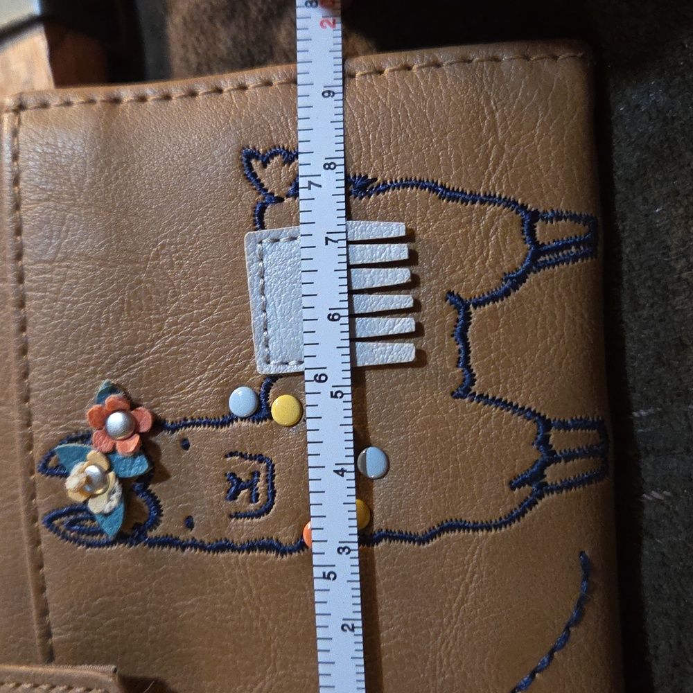 Relic Brown Wallet with Llama and Floral Accents - Picture 5 of 6